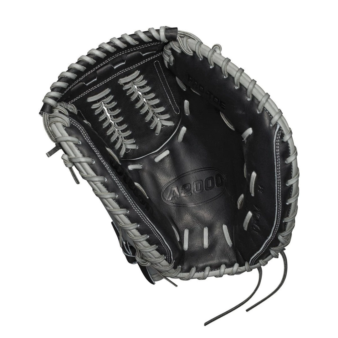 Wilson A2000 34" FPCM Fastpitch Catchers Mitt WBW10021834 Gloves 4 Wilson A2000 34" FPCM Fastpitch Catchers Mitt WBW10021834 Gloves
